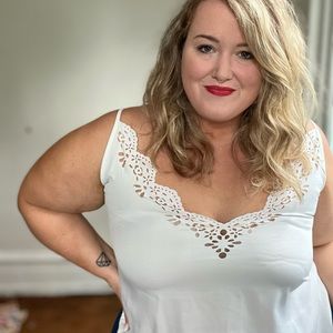 White Doily-Detailed Blouse